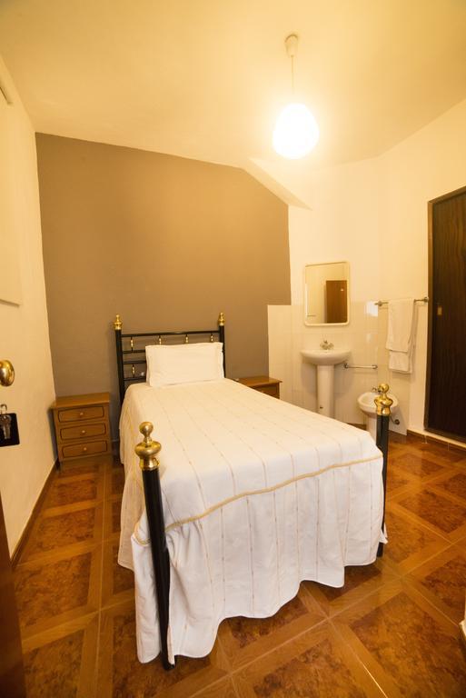 Residencial Valentina Hotel Lisbon Bilik gambar